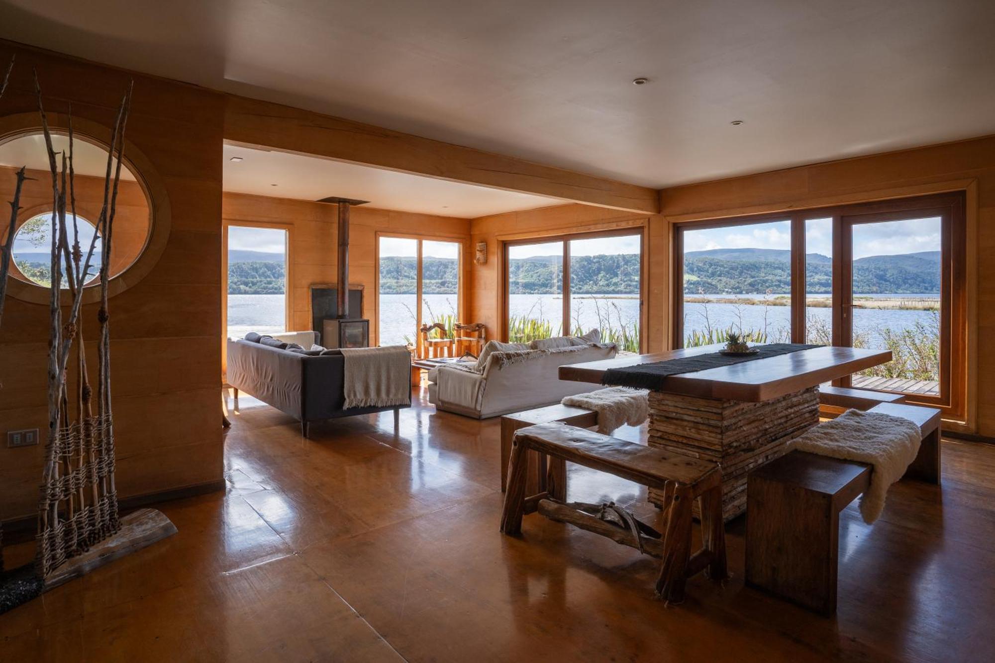 Palafito Lodge *